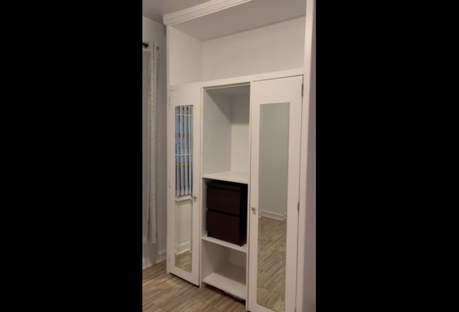 Roommate needed Main Photo