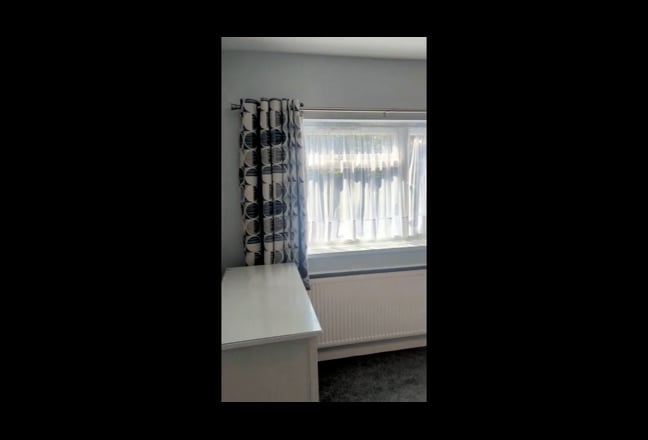 High Quality Refurbished Double Room - Harlow Main Photo