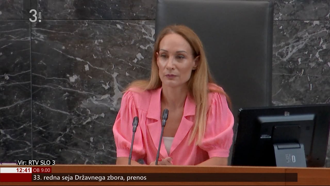 Klakočar Zupančič Mahniču: Ni dovolj alkohola, da bi vas naredil možatega