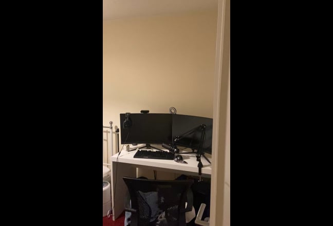 Cute room in a 2 bed flat Main Photo