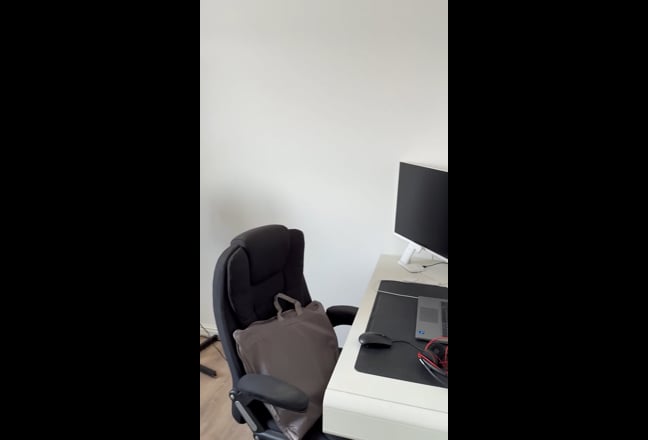 Double Half En-Suite Room with River Views – E14 Main Photo