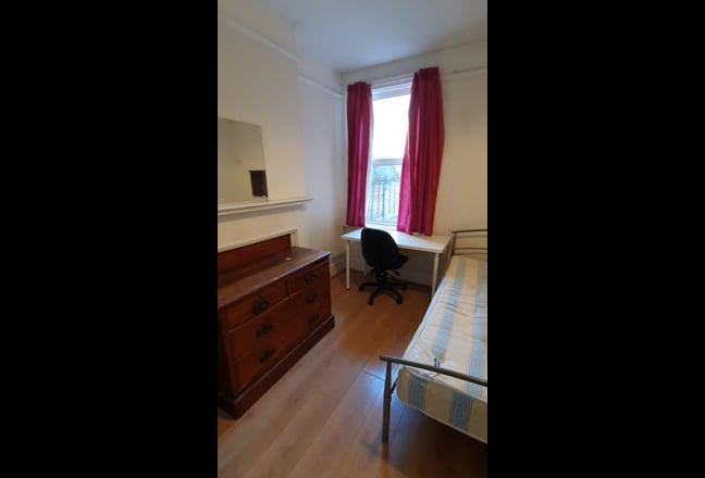 One double room to let Main Photo