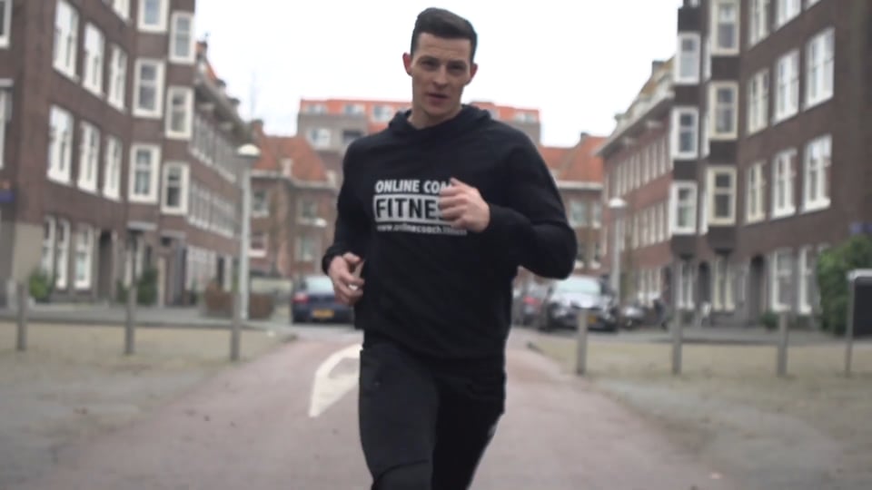 Video afspelen "Promotiefilm | Online Coach Fitness - Brand video (2016)"