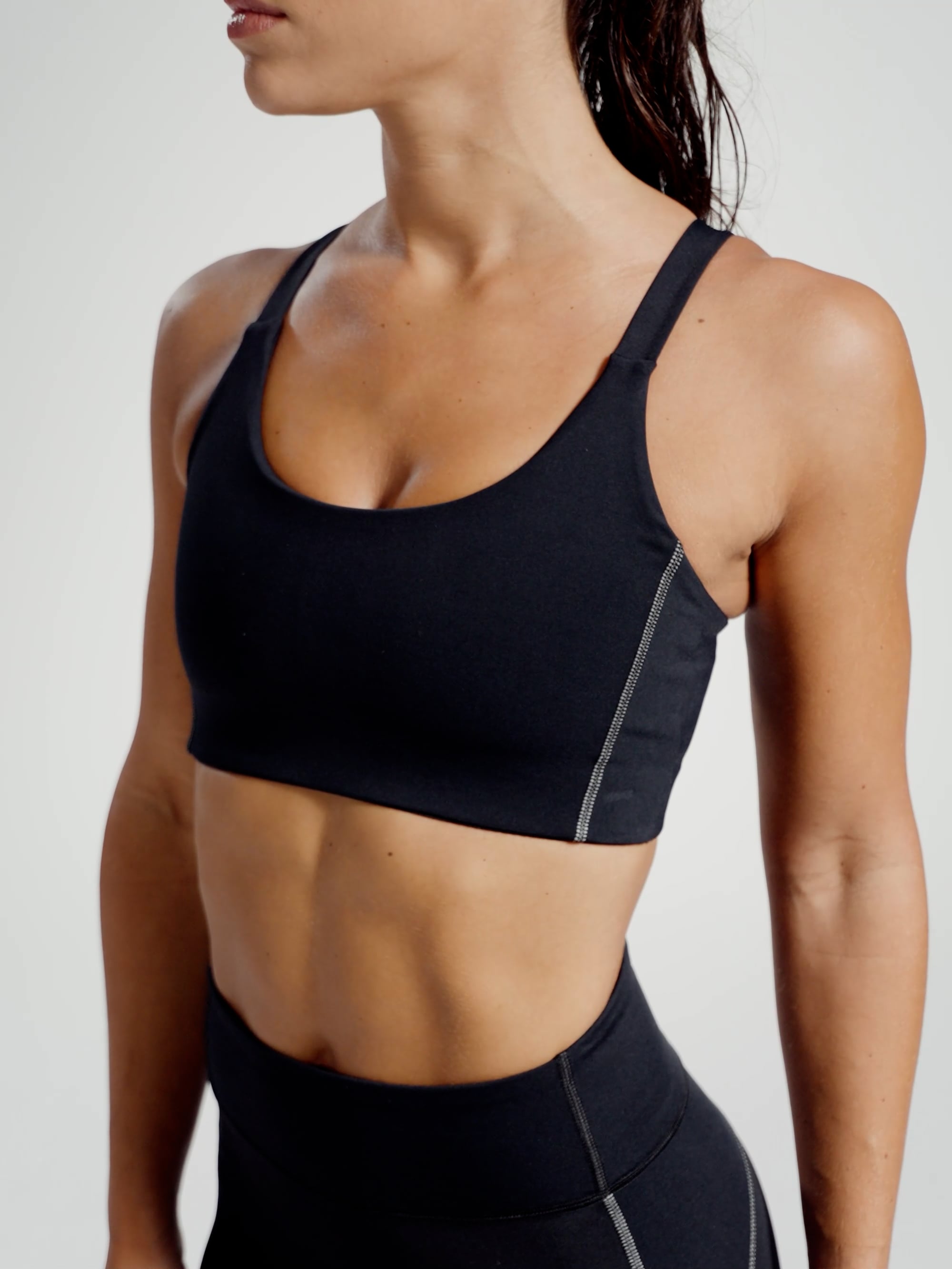 חזיית ספורט מבד magma