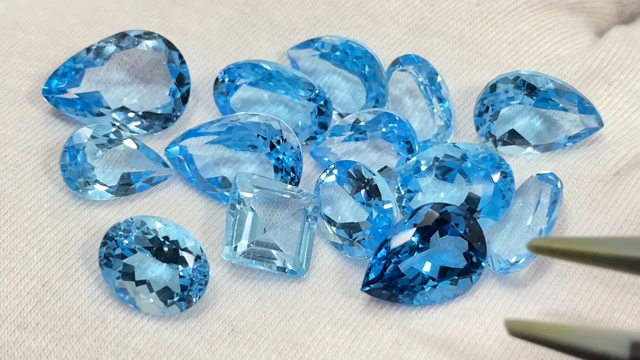 銀貨 アルハンゲリスコエ宮殿の宝石箱 パズル特殊型フルセット プルーフ カラー ブルートパーズ ルース(裸石) 1.34ct, オーバル(楕円形) 【11月