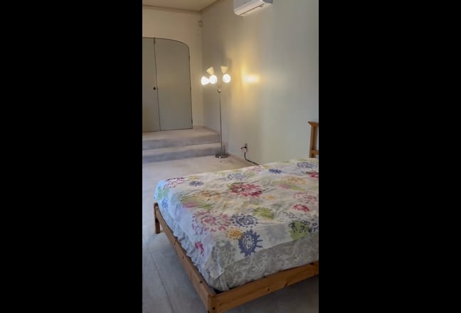 Private Back Room for Rent Main Photo