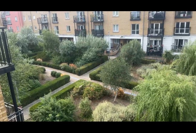 En-Suite Double Room Limehouse Main Photo