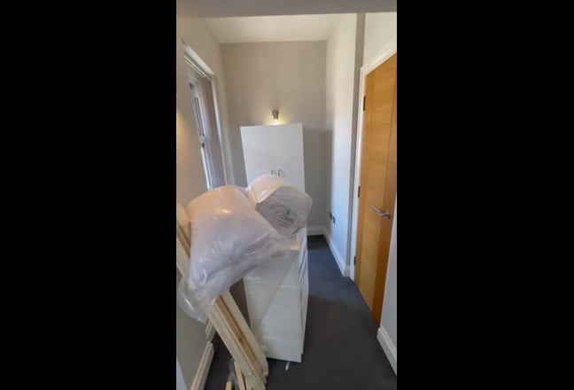 Cheap 1 Person Room in Horsham Town Centre  Main Photo