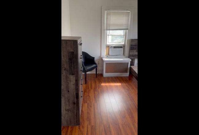 Lovely Room at Kissena park in safe,Quiet Area Main Photo