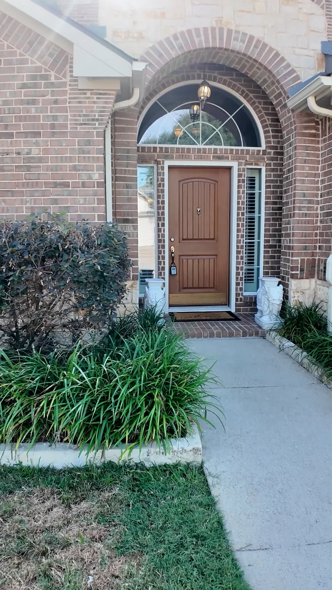 2617 Britany Cir, Bedford, TX 76022