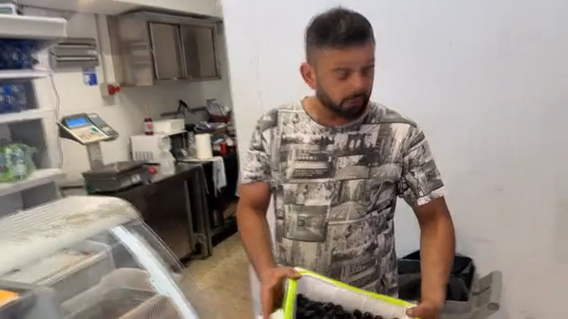 In via Righi salta la luce e provoca danni ai commercianti e residenti