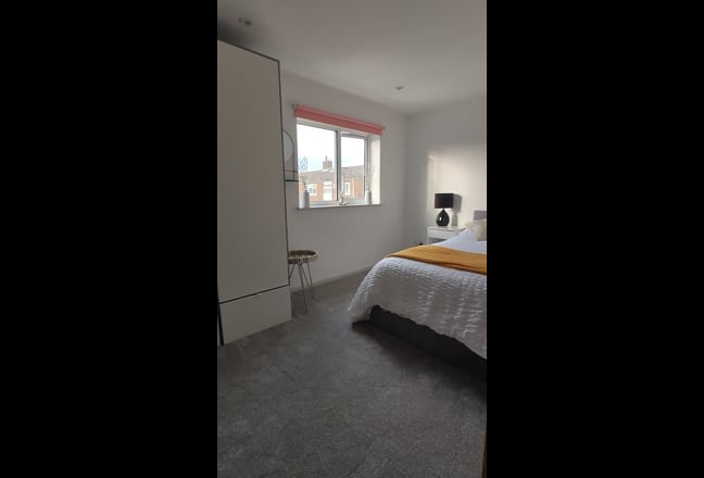 Newly refurbished room in prime location in Harlow Main Photo