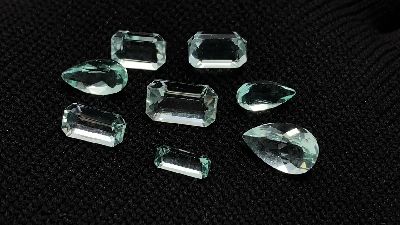 動画】【1点もの】宝石質カラーチェンジフローライト ルース