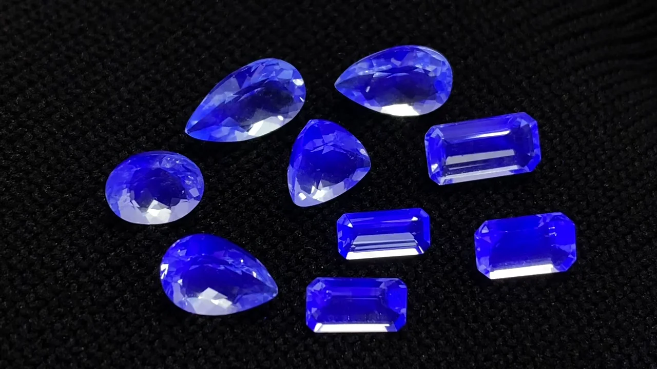 ナイジェリア産、カラーチェンジフローライト 動画】【1点もの】宝石質カラーチェンジフローライト ルース