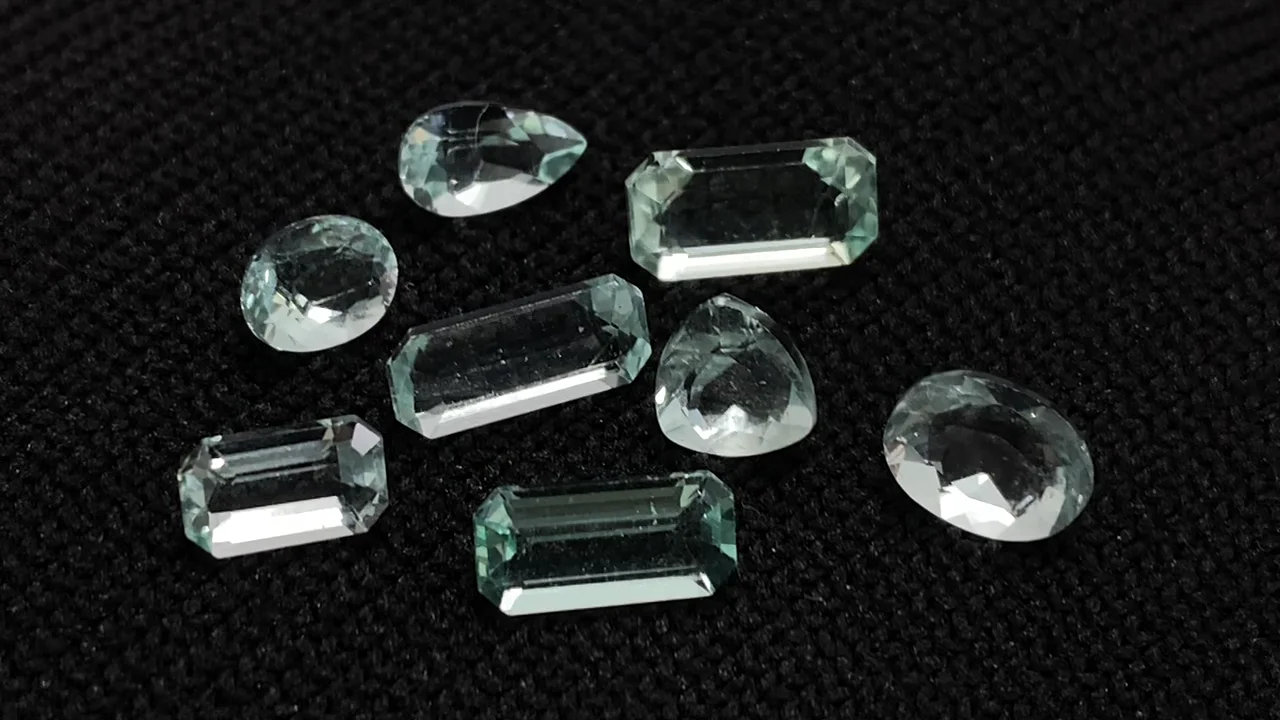 動画】【1点もの】宝石質カラーチェンジフローライト ルース