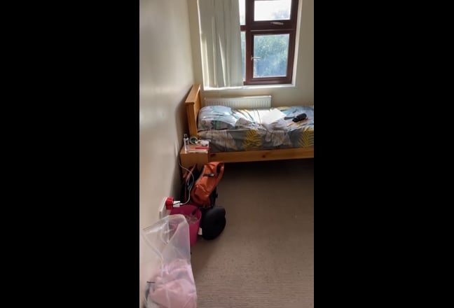Single Room Main Photo