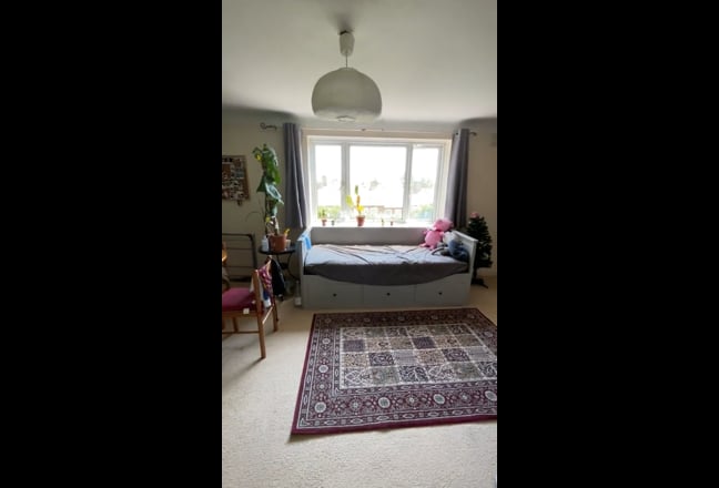Bright 2-Bed Flat near University of Southampton Main Photo