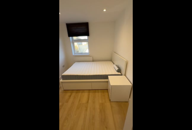 💫💫💯 fully refurbished flat, good size double room  Main Photo