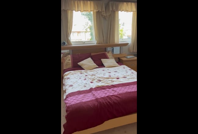 Ensuite large room  Main Photo