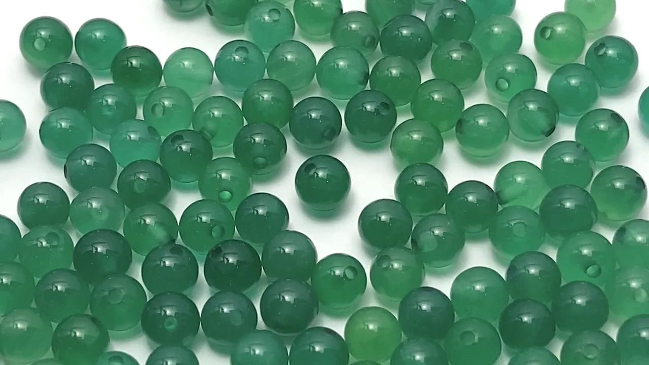 グリーンオニキス 片穴ラウンド4mm 10粒｜天然石ビーズの卸問屋・通販