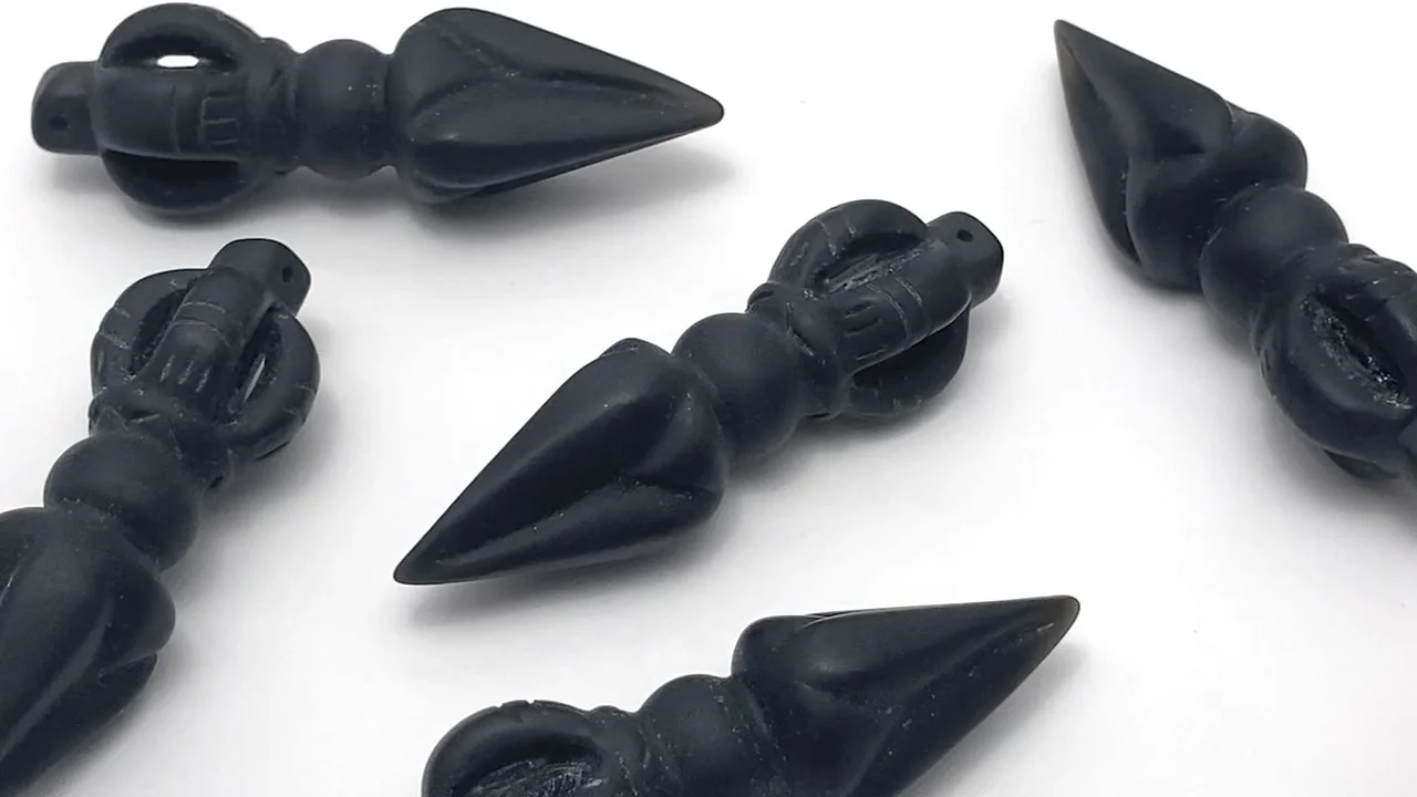 フロストブラックオブシディアン（産地・メキシコ） プルパ52×15×15mm