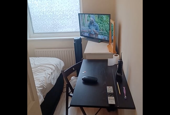 ROOM 4 RENT  Main Photo