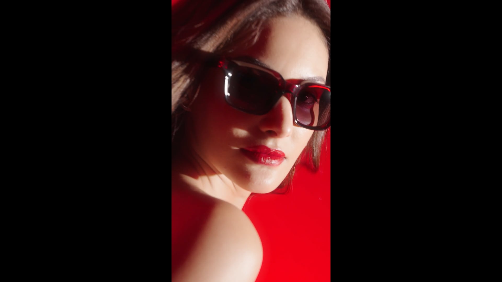 JOHN JACOBS x AMYRA DASTUR IG