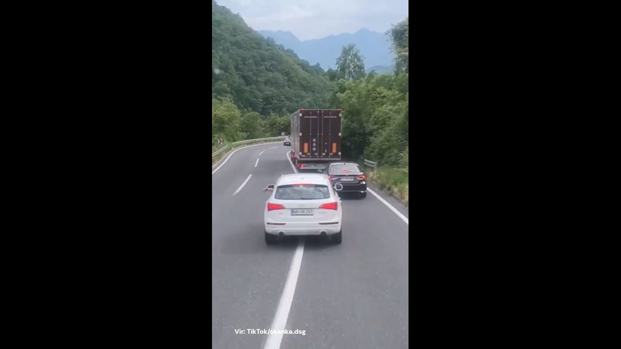 Slovenec na Hrvaškem čez polno črto: 