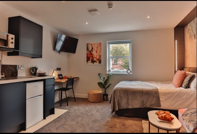 🔥Finest Town Centre Studio Flats⭐️ Main Photo