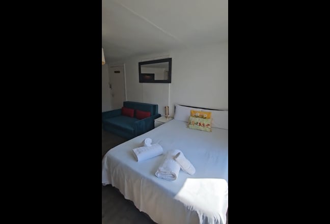 Central Double room, next Waterloo Station!  Main Photo