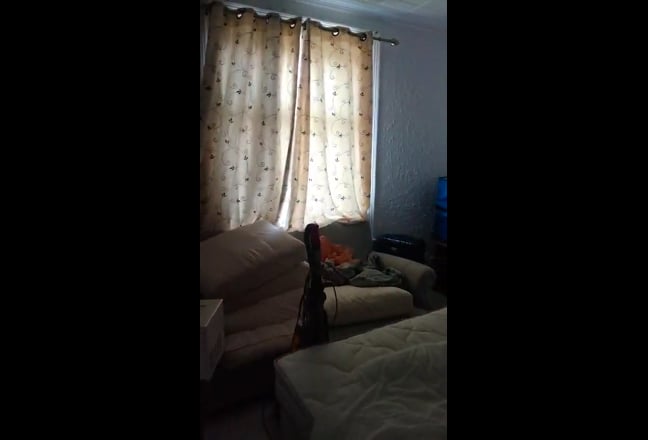 Room in three bed room house  Main Photo
