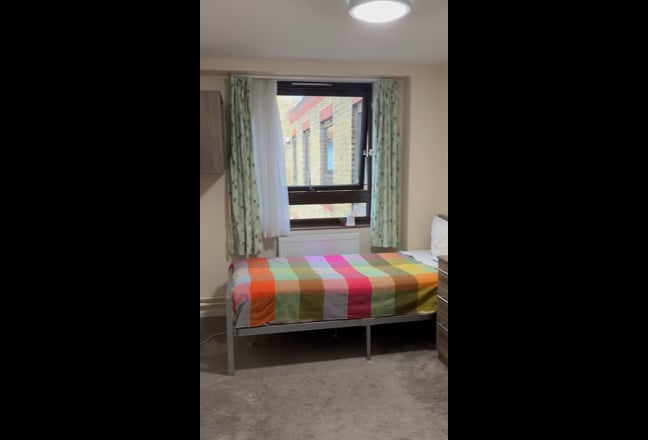 Student Single Room Sublet Main Photo