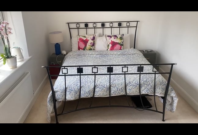 Double room with shared bathroom Main Photo