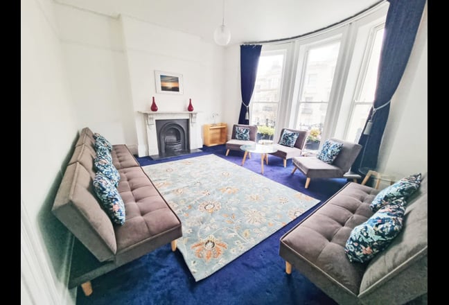 Video 1: Drawing room with oblique sea views, seats 9-12