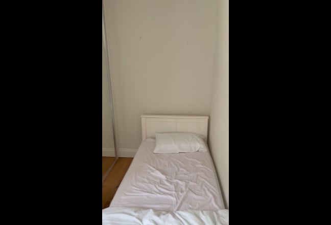 Single room in modern bungalow  Main Photo