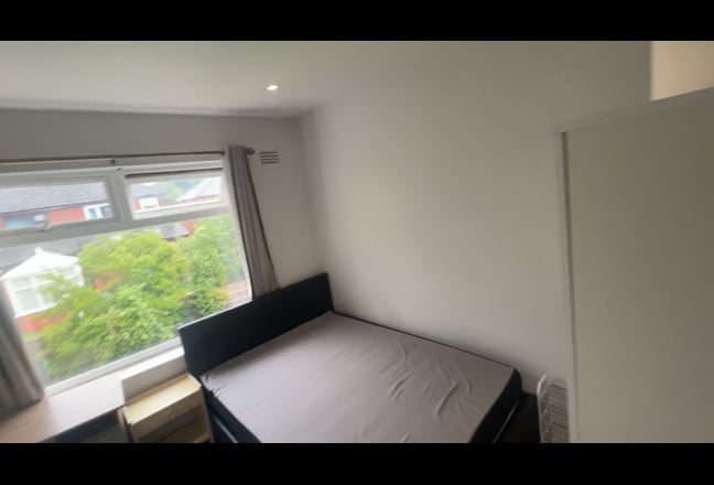 Double bedroom Available  Main Photo