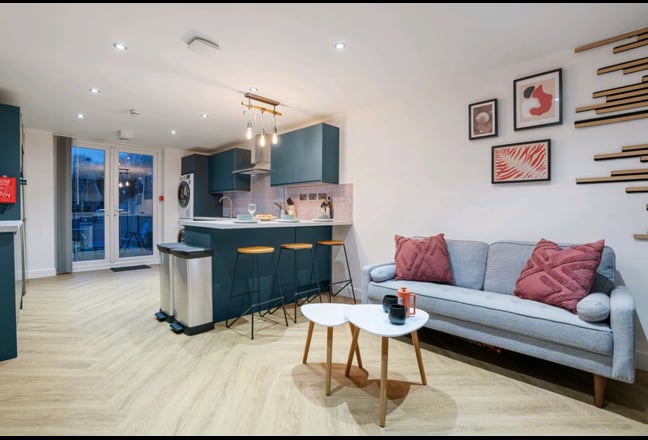 Extra Large Modern Rooms, Be 1st, Low Dep..!! Main Photo