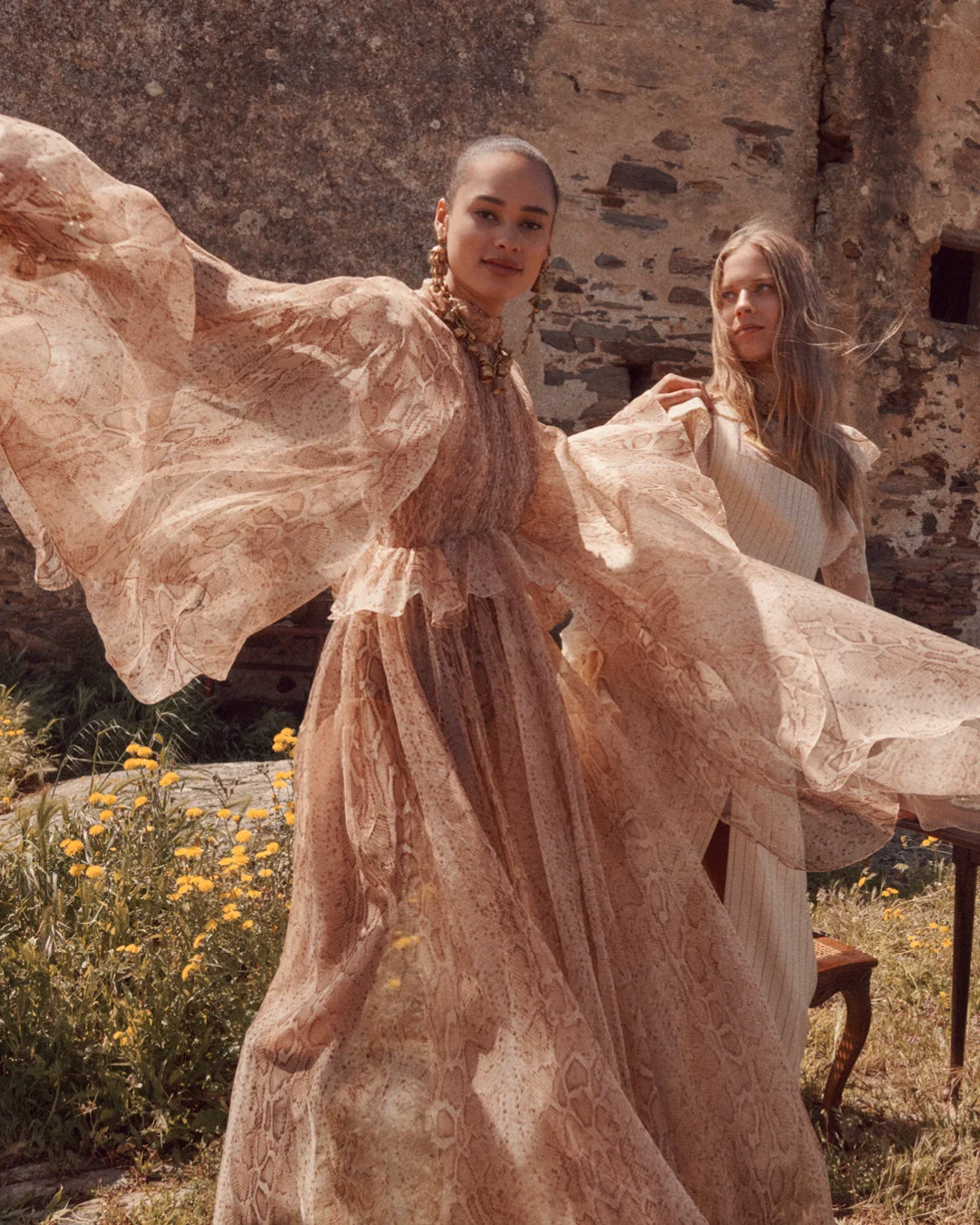 【ZIMMERMANN】ナチュラリネンとシルクのコルセットドレス Zimmermann】Natura 花びら リネン&シルク コルセットドレス