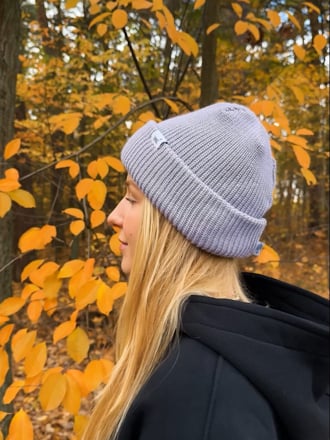 Video: Czapka Borsuk Fioletowa