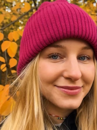 Video: Czapka Rosomak Fuksjowa