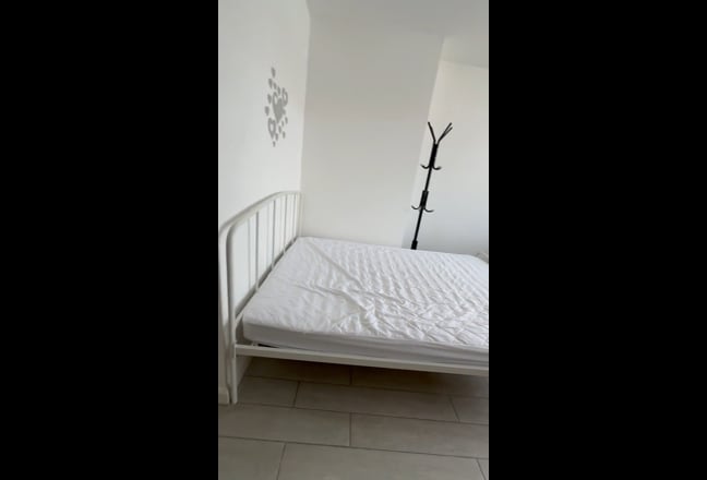 Cranfield village centre last spacious ensuite RM Main Photo