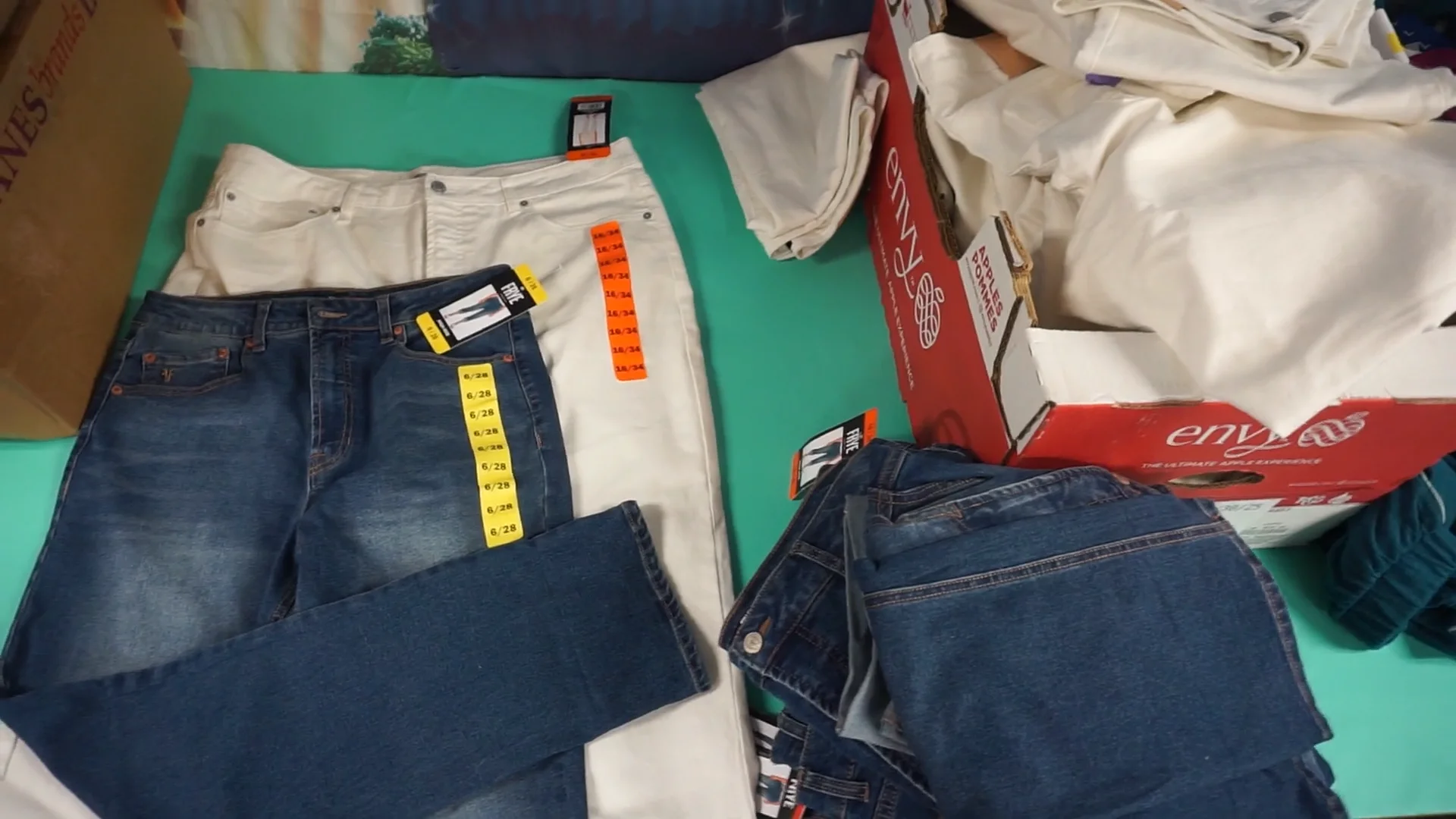 buy wholesale Name Brand Clothing- LOCATED IN MICHIGAN! Pickups