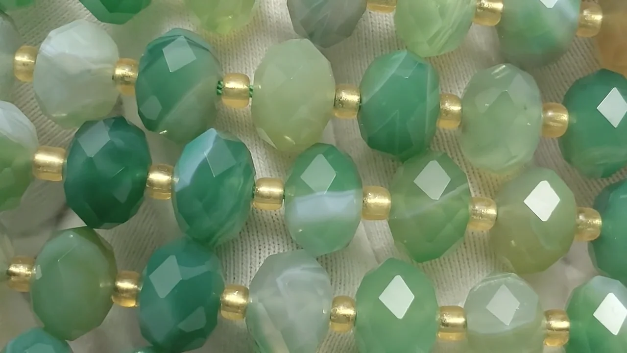 グリーンストライプアゲート ボタンカット10×10×6mm 1連｜天然石ビーズ
