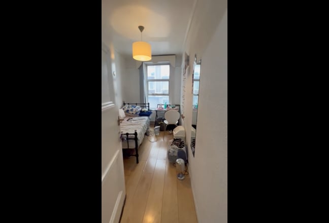 Video 1: Room 1: £265pw with bills included. (Available 22/09/25)