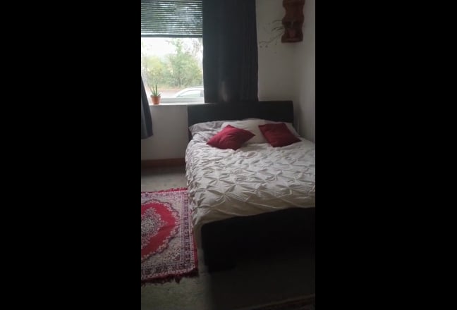 Large Furnished Double with bills included Main Photo