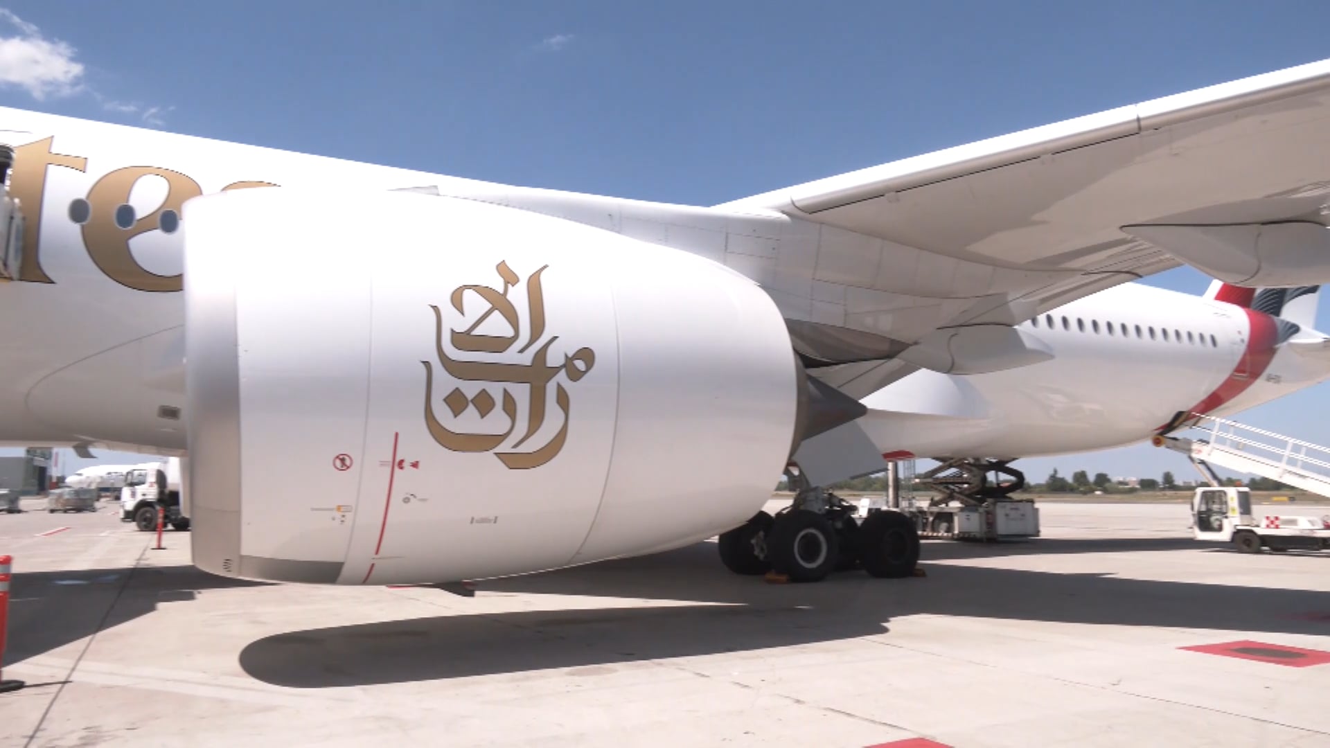 Atterra a Bologna l’A350 di Emirates