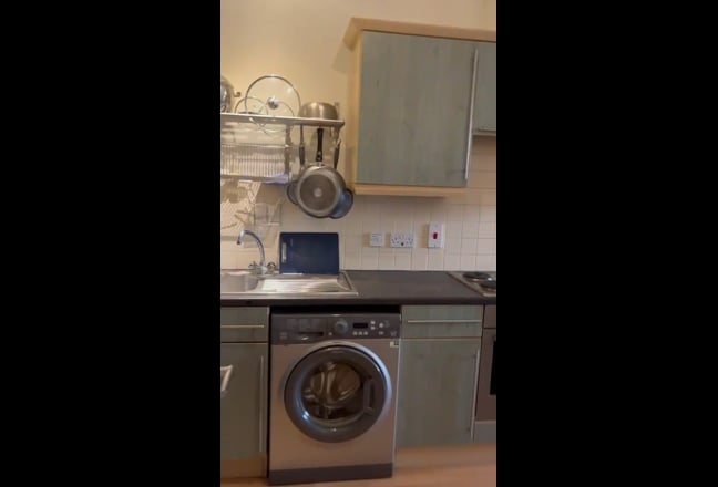 Video 1: West Facing Double Bed 1