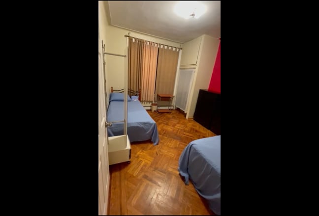 Share room for rent in astoria Blvd for male  Main Photo