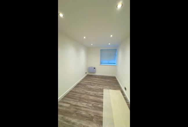 Modern 1-Bedroom Ground Floor Flat – Newly Refurb Main Photo