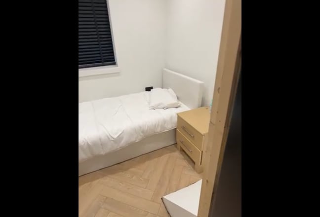 Single room Warwick next to motorway £520 Main Photo